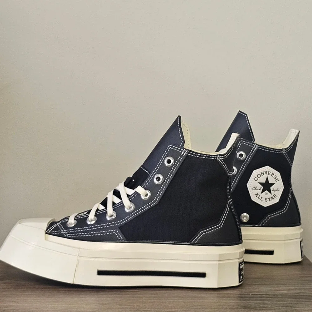 Converse  Women's Chuck 70 Deluxe Squared Toe Hi Tops Size 7  A06435C NWT - Picture 2 of 9